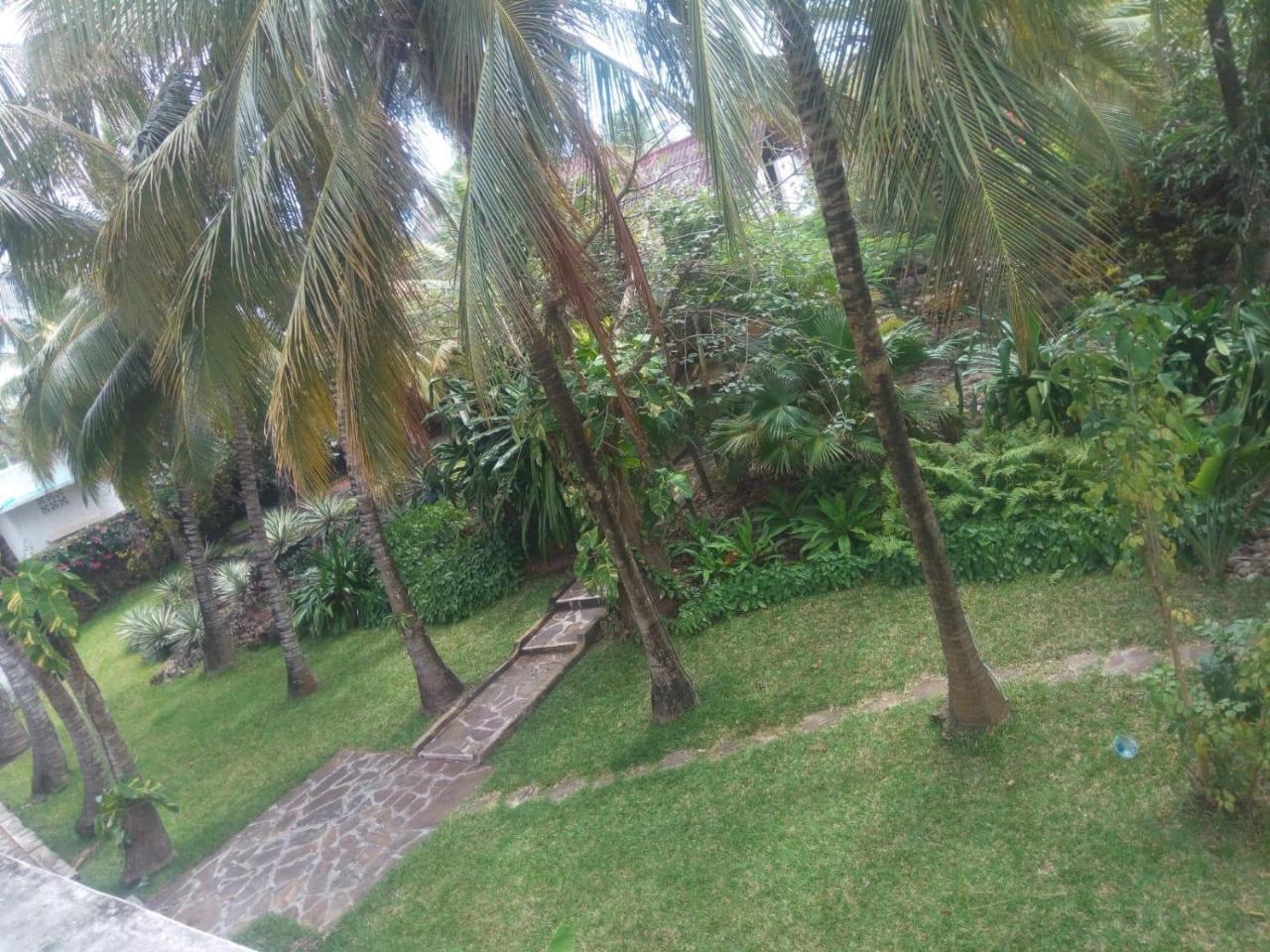 Pashmina House Bed and Breakfast Watamu Buitenkant foto