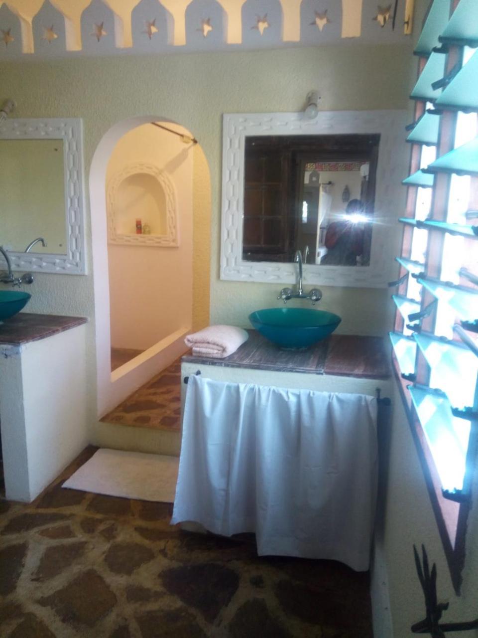 Pashmina House Bed and Breakfast Watamu Buitenkant foto
