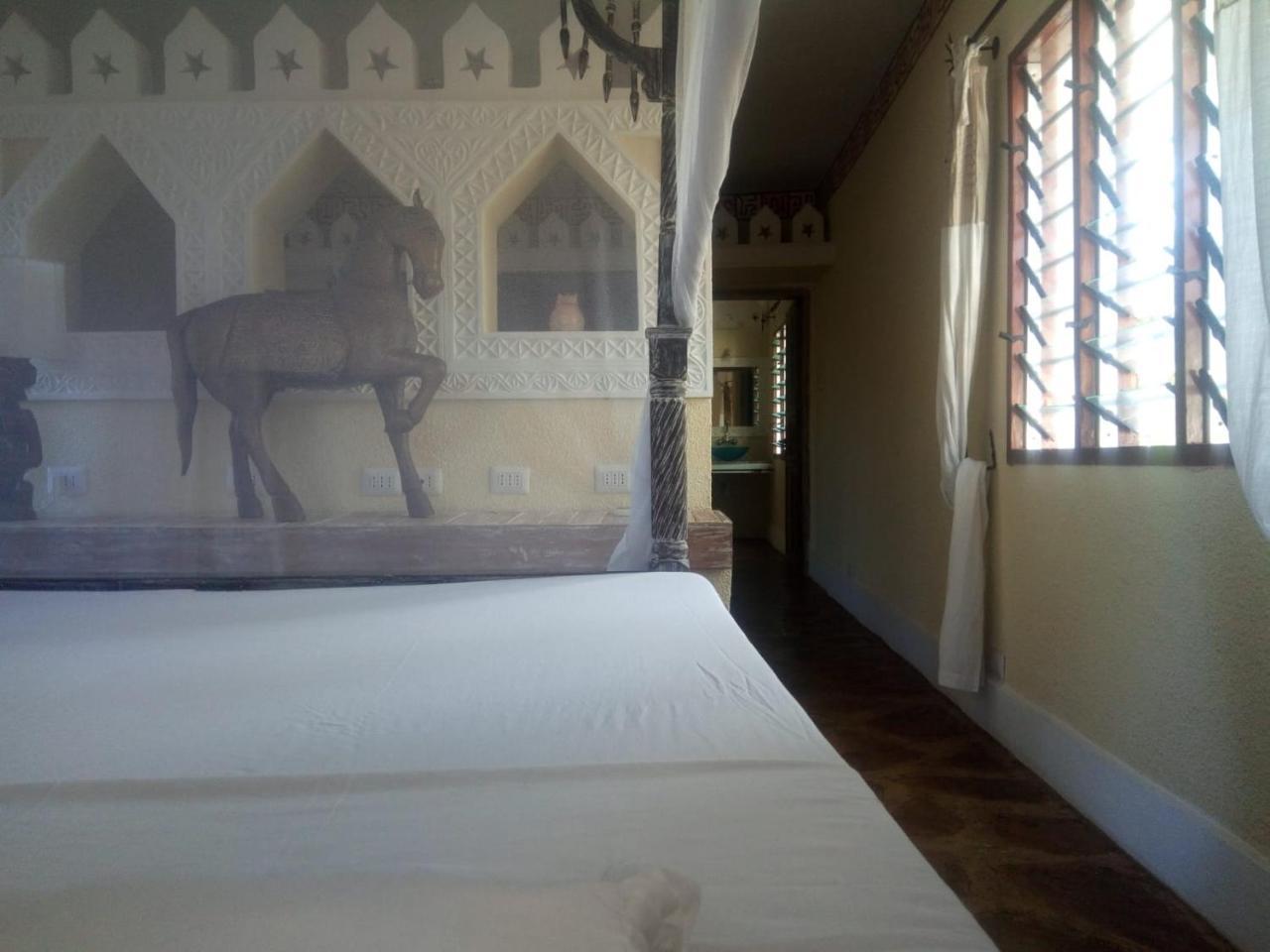 Pashmina House Bed and Breakfast Watamu Buitenkant foto