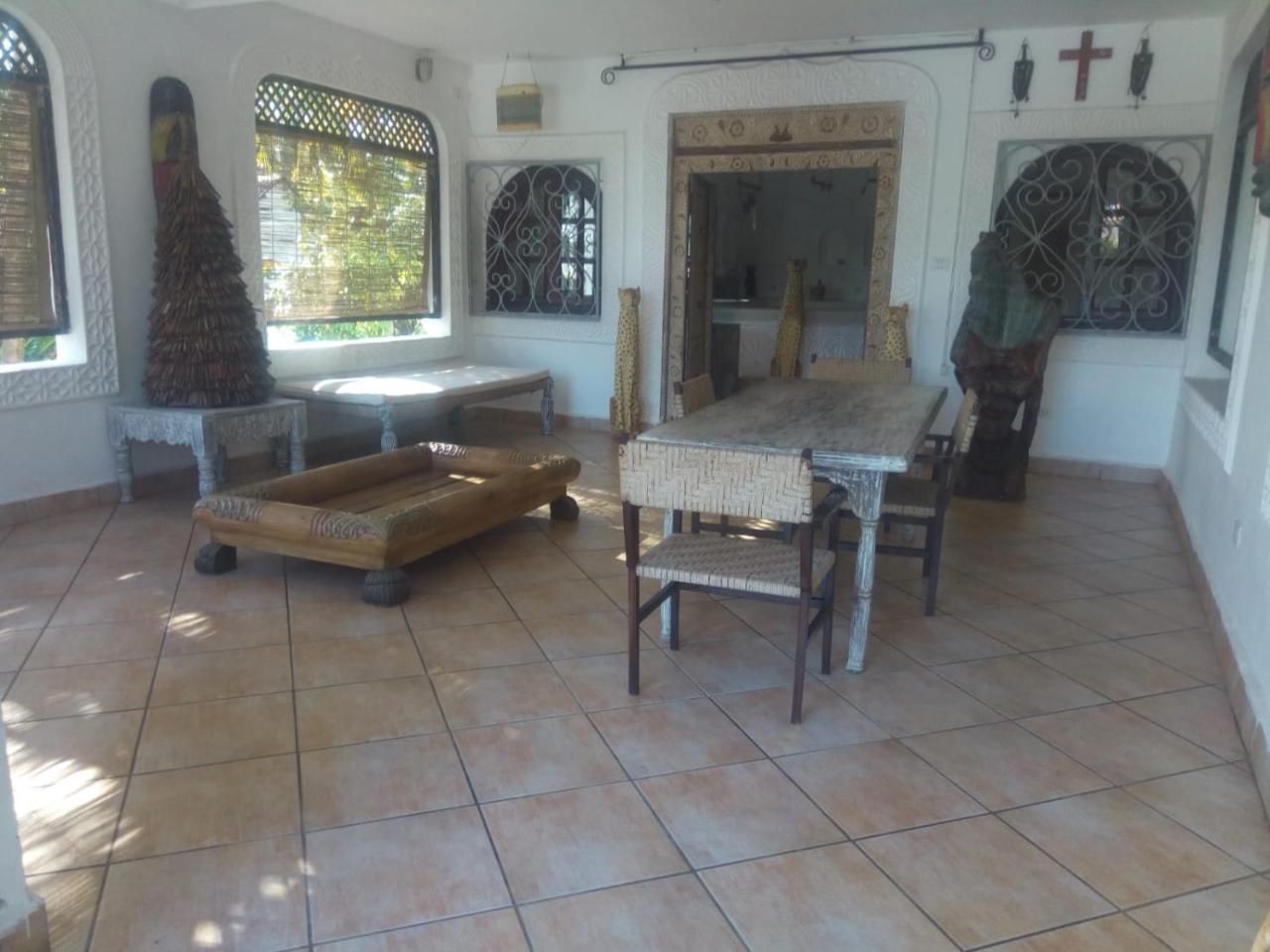 Pashmina House Bed and Breakfast Watamu Buitenkant foto