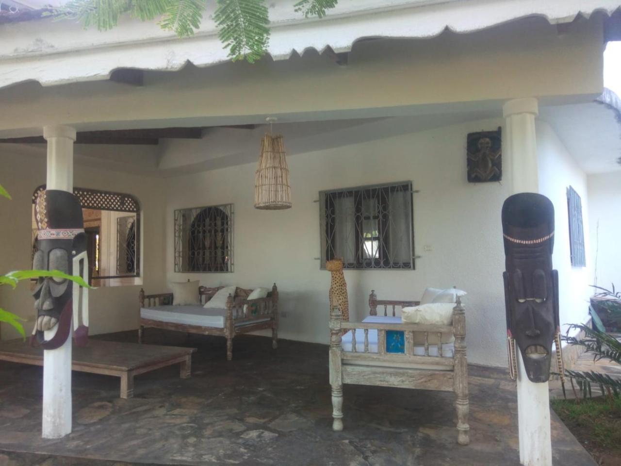 Pashmina House Bed and Breakfast Watamu Buitenkant foto